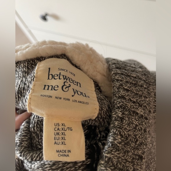 Cute winter-themed sweater - Picture 4 of 5